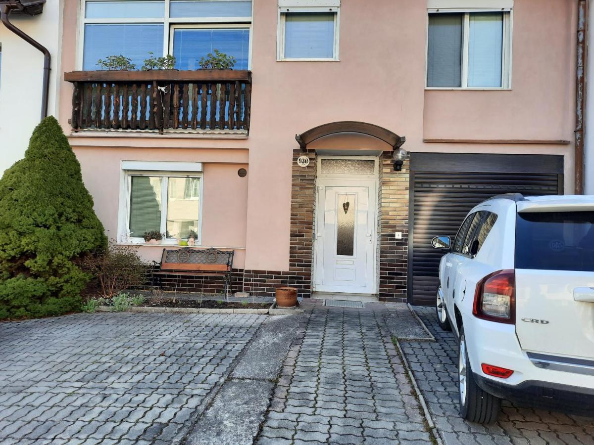 דירות Hluboká nad Vltavou Apartman Polni 930 מראה חיצוני תמונה